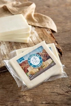 Queso de Cabra Criollo -Semi Duro - La Huerta Tambo - 170 gr.
