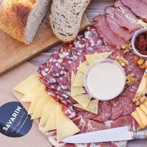 Picada Grande - Cacho de Buenos Aires - Comen 4 Pican 8.