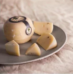 Queso con Pimienta al Vacio - La Suerte - 400 gr. - comprar online