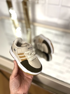 ADIDAS FORUM BEBÊ BEGE COM VERDE