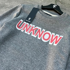 Buzo frisado "Unknow" - Modelo Regular - Lisboa