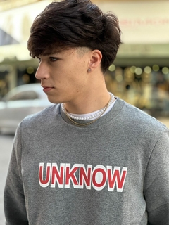 Buzo frisado "Unknow" - Modelo Regular - comprar online