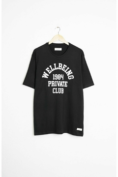 Remera "Private club" - Modelo Over