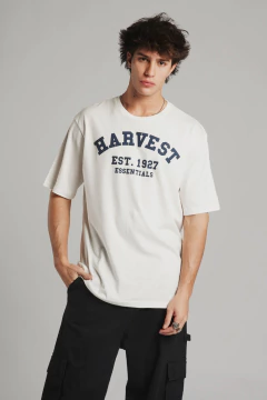 REMERA "CULTURE CLUB" - Modelo Oversize estampada - Lisboa