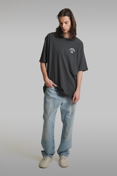 REMERA "GUIDE" - Modelo Oversize doble estampa en internet