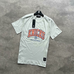 REMERA "KNICKS"- Modelo Regular