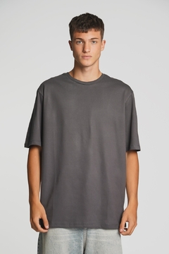 REMERA "SALVADOR" - Modelo Oversize