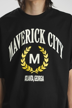 Remera "Maverick" - Modelo Oversize - Lisboa