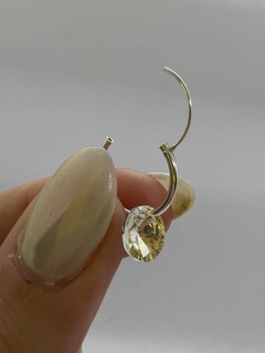 Argolla 14mm con dije redondo cristal de Swarovski - Blanco - Makana Accesorios