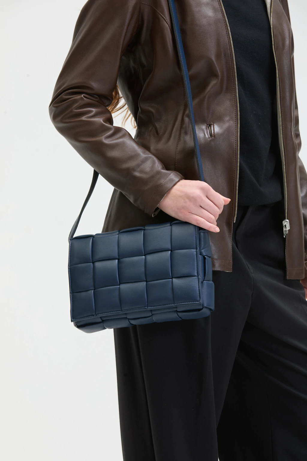 Cartera Cross Cuero Vacuno Azul Profundo