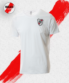 Remera Deportiva Escudo Blanco (RP243860) - comprar online