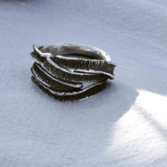 Anillo Curvas - Hojarasca