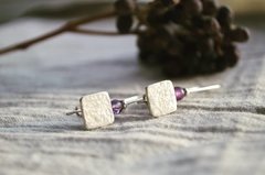 Aros Cuadrados Martillados Con Piedra - Hojarasca