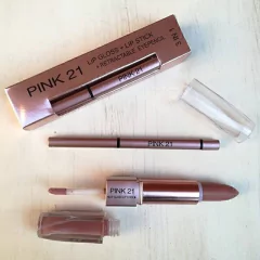 Set Pink 21 3 en 1 (Labial embarramate, labial líquido mate, y un delineador negro retráctil)