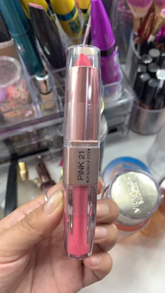 Set Pink 21 3 en 1 (Labial embarramate, labial líquido mate, y un delineador negro retráctil) - tienda online