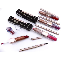 Set Pink 21 3 en 1 (Labial embarramate, labial líquido mate, y un delineador negro retráctil) - comprar online