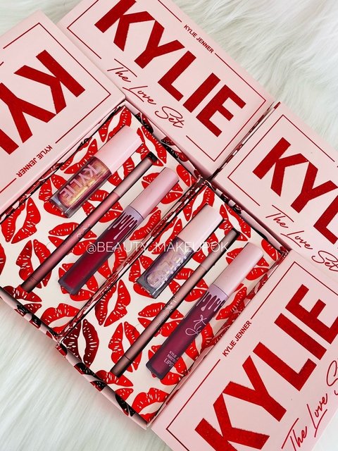 Set kylie 3 en 1 (labial matte+ gloss+ delineador de labios) - comprar online