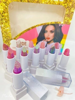 Set de 12 labiales glitter en barra