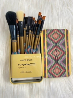 Set de 12 brochas Mac + lata