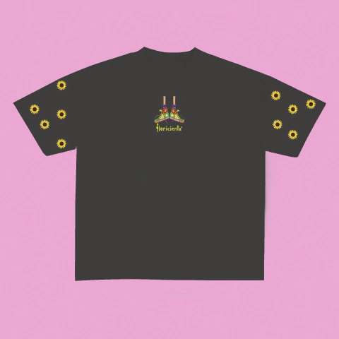 REMERA FLORICIENTA FLORES AMARILLAS Y LOGO
