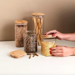 Frasco Vidrio Cuadrado con Tapa Bamboo - Varias Medidas