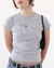 Blusa Baby Tee Basic Cinza na internet