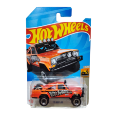 Hot Wheels 1:64 73 Jeep J10 - comprar online