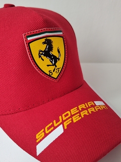 Gorra Ferrari Scuderia F1 Gabardina Bordada Red - TC GARAGE