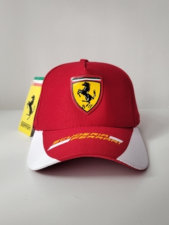Gorra Ferrari Scuderia F1 Gabardina Bordada Red en internet