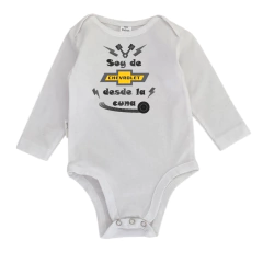 Body Bebe Soy de Chevrolet desde la cuna Recien Nacido a 3 meses algodón 100% Blanco manga larga