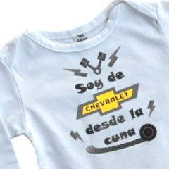 Body Bebe Soy de Chevrolet desde la cuna Recien Nacido a 3 meses algodón 100% Blanco manga larga - TC GARAGE