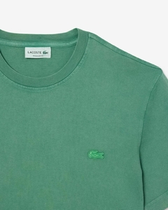 REMERA DE JERSEY CON EFECTO LAVADO LACOSTE - TH 9894 - 132 en internet