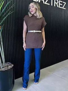 CALÇA JEANS RETA BIA - Daztrez Boutique Moda Feminina: Especialista em roupas femininas seguindo as últimas tendências do mundo fashion.