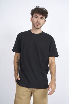 Remera Clásica Aveinte Lisa en internet