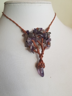 Arboles de la Vida de Macramé y piedras en internet