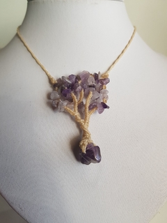 Arboles de la Vida de Macramé y piedras en internet