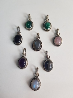 Dijes de Piedras Chicos