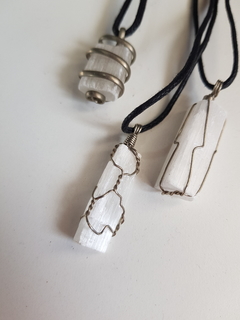 Collar piedras en bruto - Ilusión Artesana