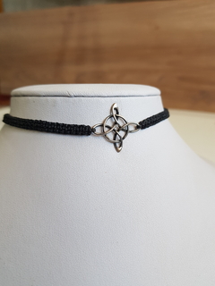 choker nudo de bruja y luna en internet