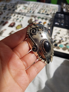 Collar de Obsidiana Negra