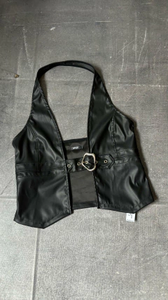 Top Chaleco Hebilla cuerina
