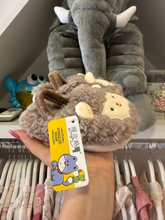 Pantufla Ovejita Gris Importada (Con Sujeta Talón) - tienda online