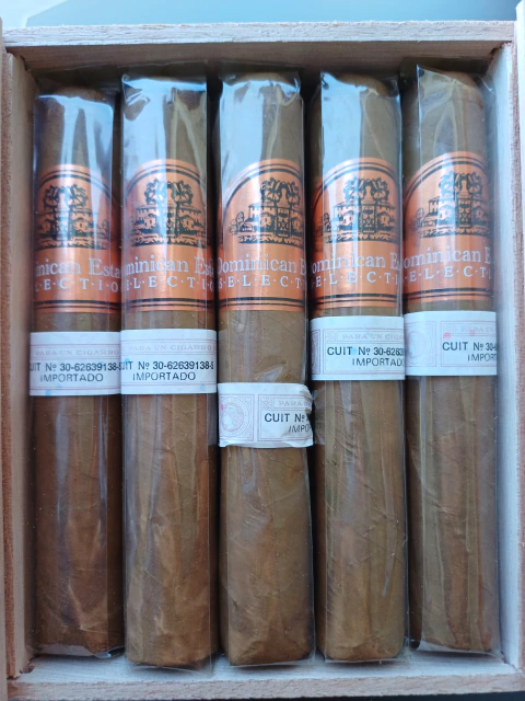 DOMINICAN ESTATE SELECTION - ROBUSTO