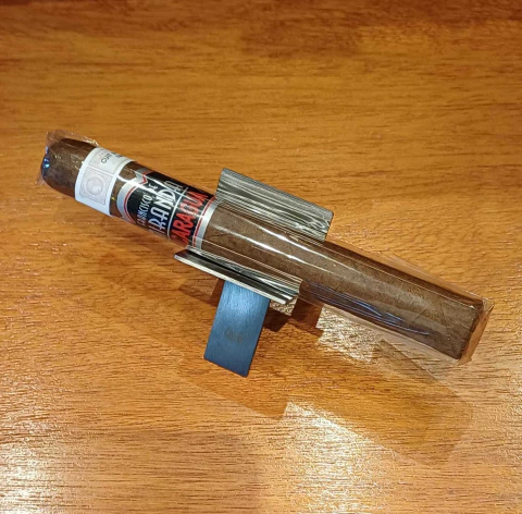 FRANCISCO DE MIRANDA - LÍNEA NEGRA - TORO - comprar online