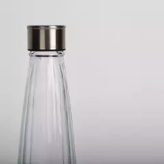 BOTELLA DE VIDRIO RAYADA CONICA PANAL CON TAPA DE ACERO 750 ML