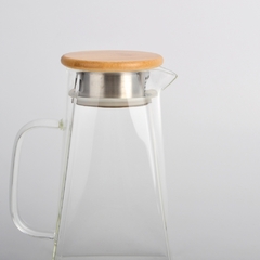 JARRA PIRAMIDAL CON MANIJA TAPA DE BAMBOO 1200ml - comprar online