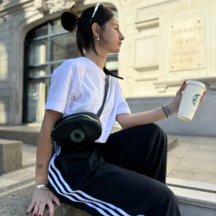 Imagen de RIÑONERA LUNA