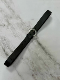 Cinto negro hebilla transparente