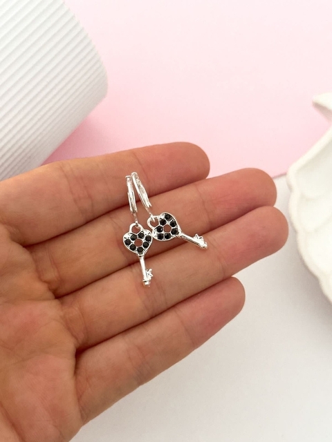 Argolla Llave Negro Strass Plateado BAR287x3- No acumula descuento
