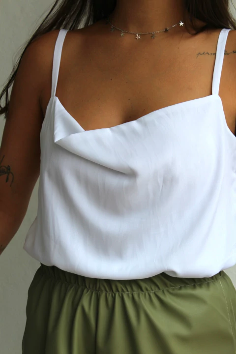 BLUSA DECOTE DEGAGÊ